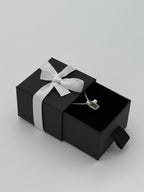 Collier mit edler Anhängerkombination - Oliver Baguette Stein, Perle, Herz