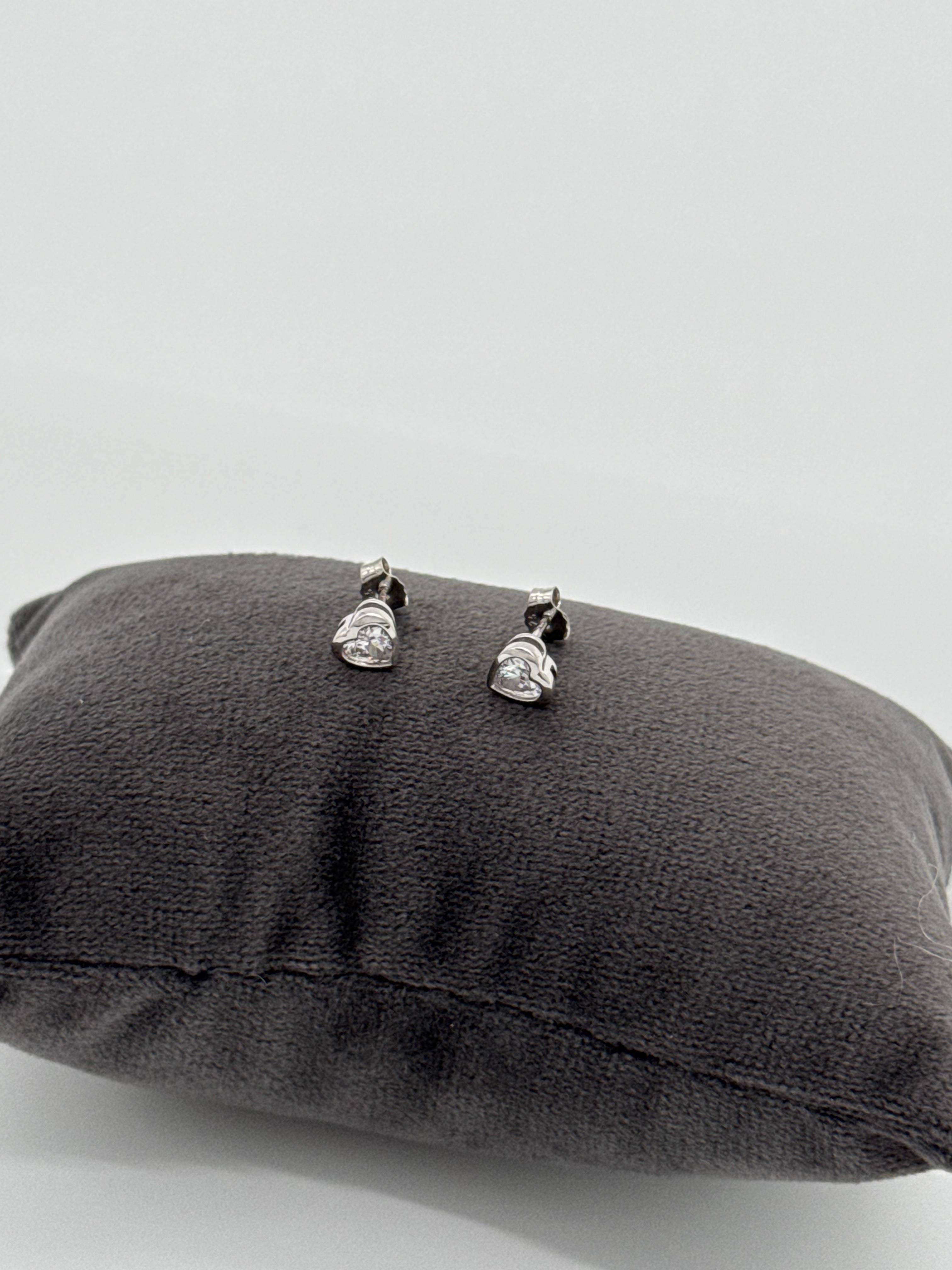 Ohrstecker Herz in Weiß | Silber 925