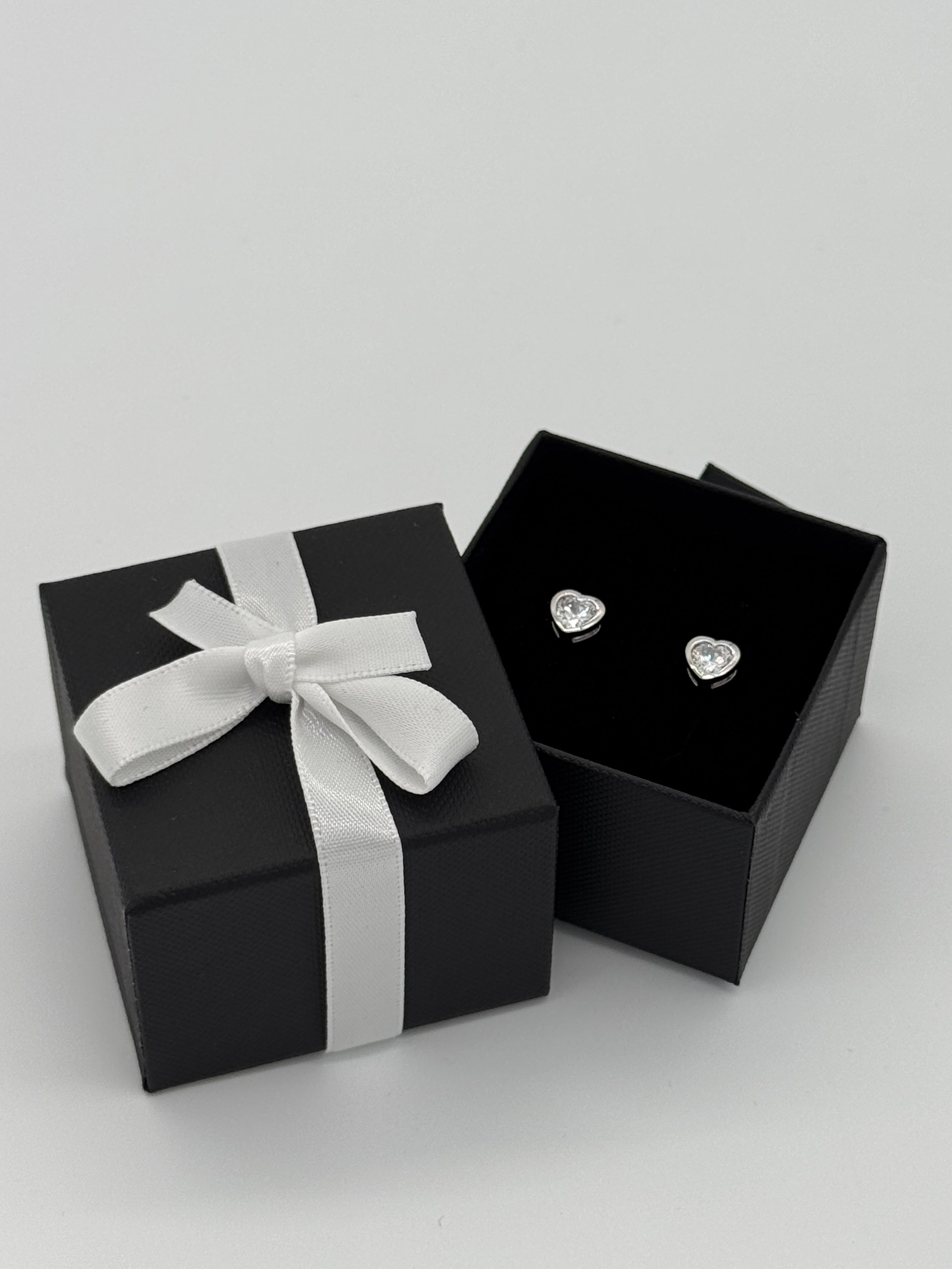 Ohrstecker Herz in Weiß | Silber 925